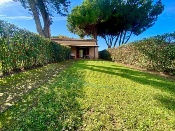 appartamento in vendita a Rosignano Marittimo in zona Vada