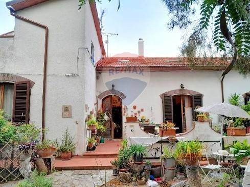 appartamento in vendita a Rosignano Marittimo in zona Gabbro