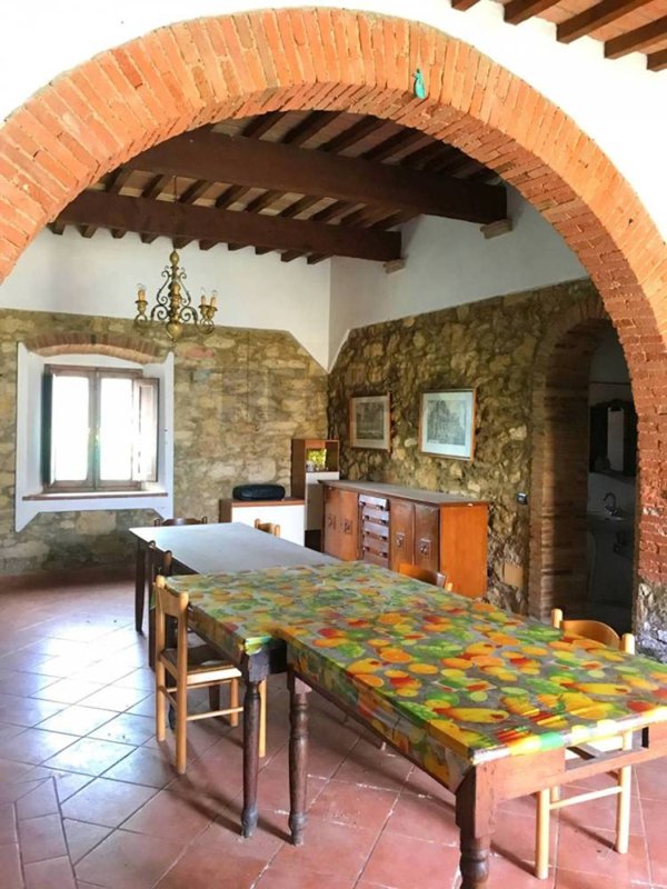 locale di sgombero in vendita a Rosignano Marittimo