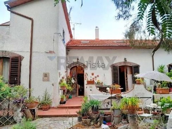 casa indipendente in vendita a Rosignano Marittimo in zona Rosignano Solvay