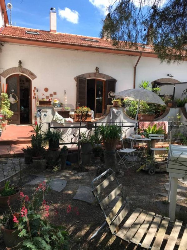 casa indipendente in vendita a Rosignano Marittimo