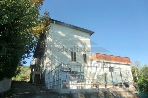 casa indipendente in vendita a Rosignano Marittimo