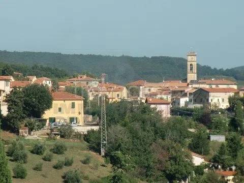casa indipendente a Rosignano Marittimo in zona Castelnuovo della Misericordia
