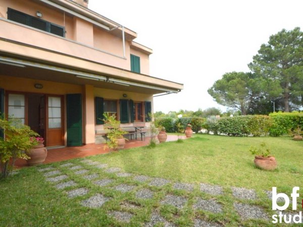 appartamento in vendita a Rosignano Marittimo in zona Castiglioncello