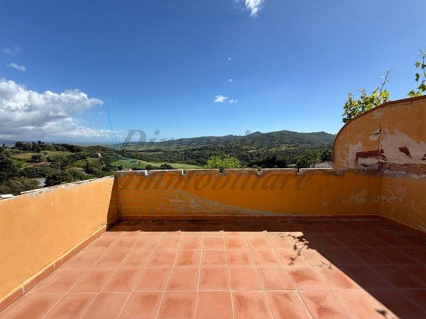 casa indipendente in vendita a Rosignano Marittimo in zona Gabbro