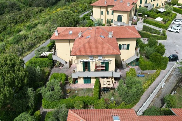 appartamento in vendita a Rosignano Marittimo in zona Castiglioncello