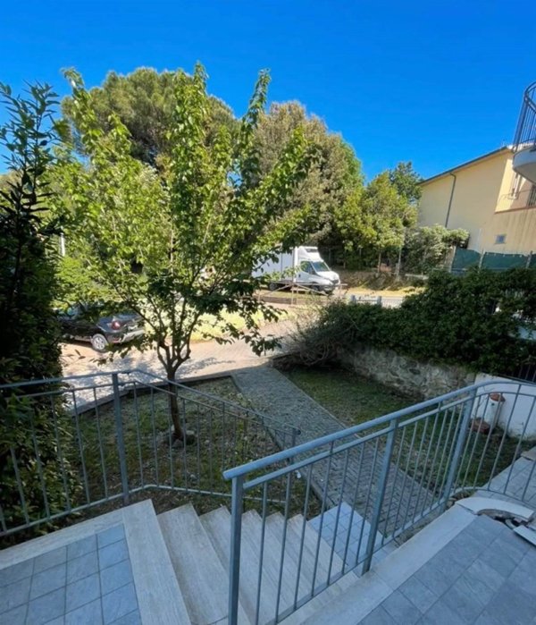 appartamento in vendita a Rosignano Marittimo in zona Nibbiaia