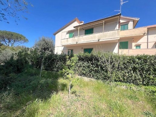 appartamento in vendita a Rosignano Marittimo in zona Castiglioncello