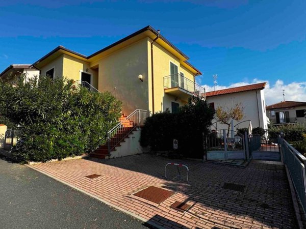 appartamento in vendita a Rosignano Marittimo in zona Castiglioncello