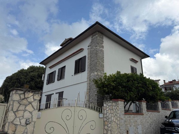 casa indipendente in vendita a Rosignano Marittimo in zona Rosignano Solvay