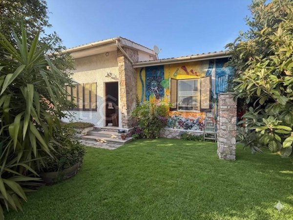 casa indipendente in vendita a Rosignano Marittimo in zona Rosignano Solvay