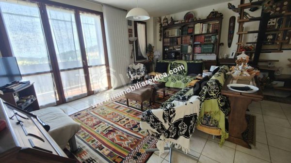 appartamento in vendita a Rosignano Marittimo in zona Nibbiaia