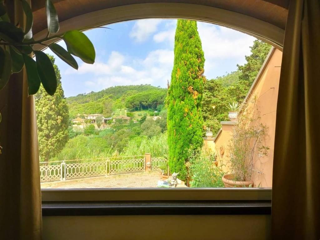 casa indipendente in vendita a Rosignano Marittimo in zona Gabbro