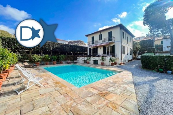 casa indipendente in vendita a Rosignano Marittimo in zona Castiglioncello