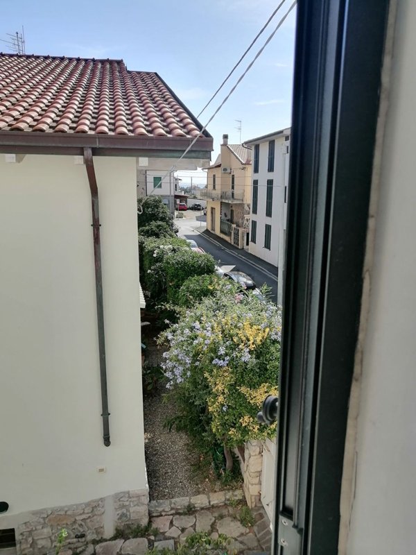 appartamento in vendita a Rosignano Marittimo in zona Rosignano Solvay