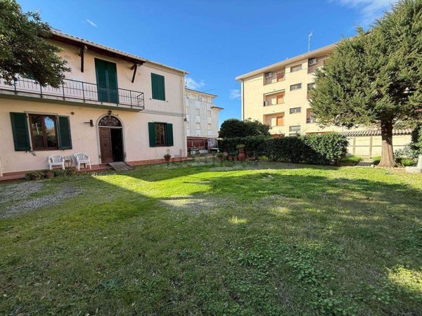 appartamento in vendita a Rosignano Marittimo in zona Castiglioncello
