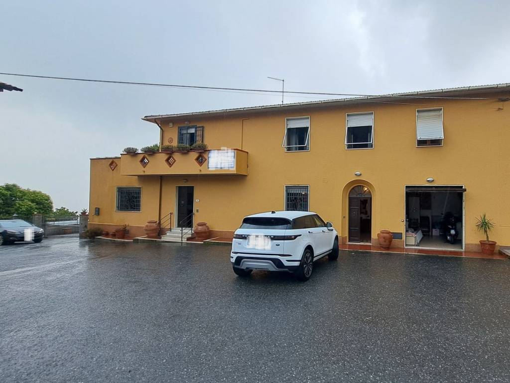 casa indipendente a Rosignano Marittimo in zona Castelnuovo della Misericordia