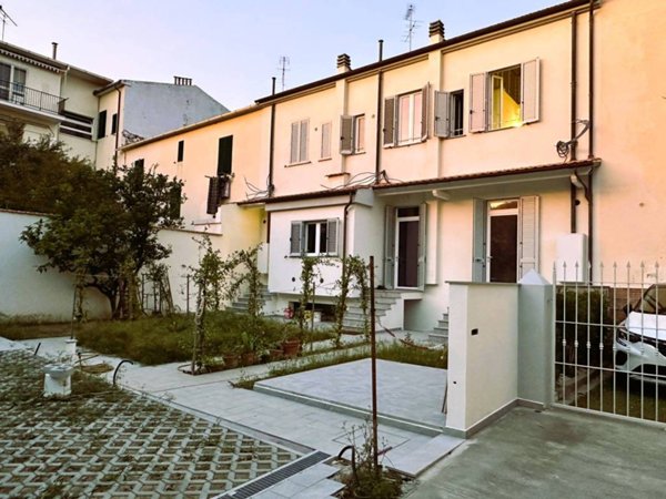 casa indipendente in vendita a Rosignano Marittimo in zona Rosignano Solvay