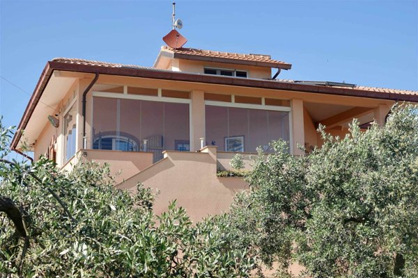 casa indipendente in vendita a Rosignano Marittimo
