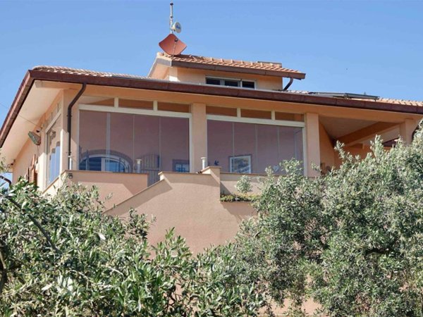 casa indipendente in vendita a Rosignano Marittimo