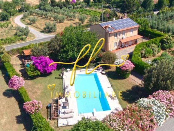 casa indipendente in vendita a Rosignano Marittimo in zona Vada
