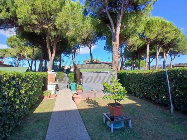 appartamento in vendita a Rosignano Marittimo in zona Vada