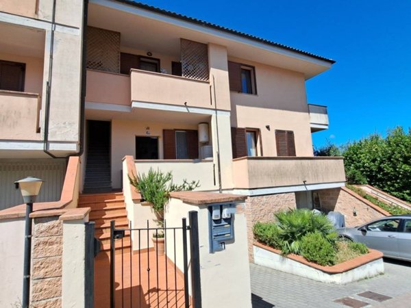 appartamento in vendita a Rosignano Marittimo in zona Nibbiaia