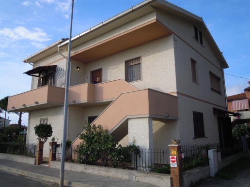 casa indipendente in vendita a Rosignano Marittimo in zona Vada