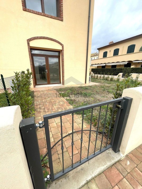 appartamento in vendita a Rosignano Marittimo in zona Vada