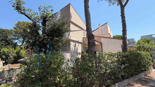 appartamento in vendita a Rosignano Marittimo in zona Castiglioncello