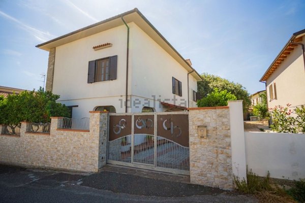 casa indipendente in vendita a Rosignano Marittimo
