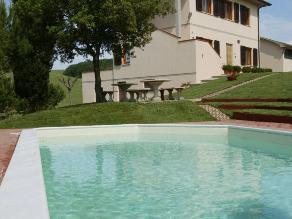casa indipendente a Rosignano Marittimo in zona Castelnuovo della Misericordia