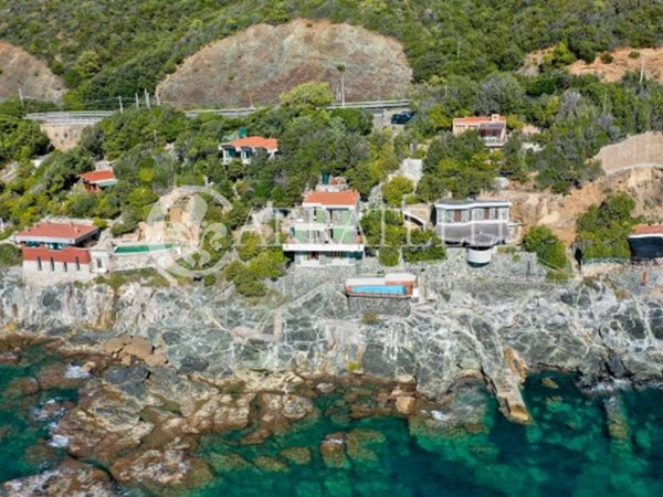 casa indipendente in vendita a Rosignano Marittimo in zona Castiglioncello