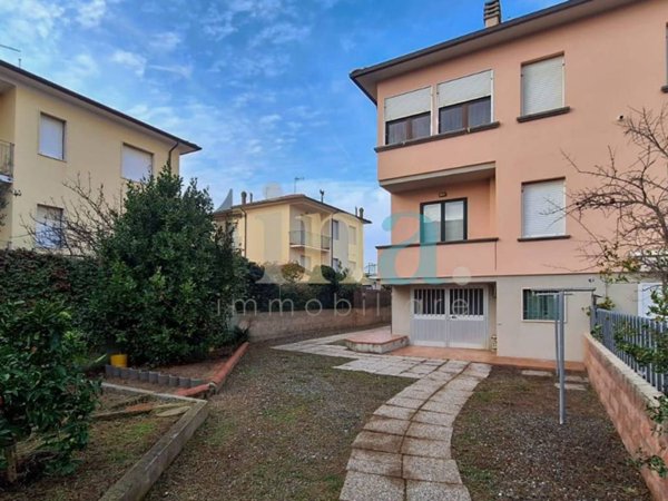 appartamento in vendita a Rosignano Marittimo in zona Vada