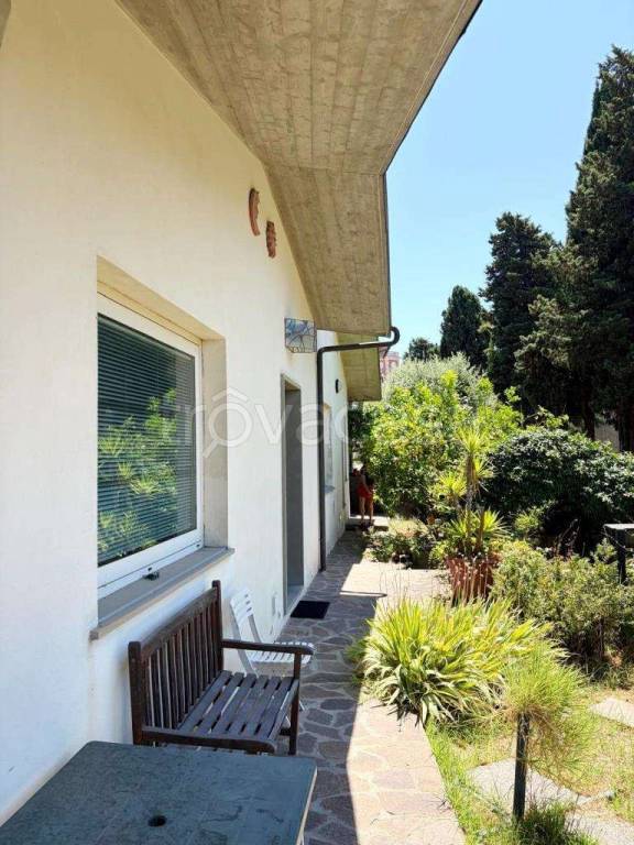 casa indipendente in vendita a Rosignano Marittimo in zona Gabbro