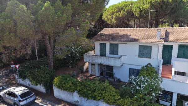 casa indipendente in vendita a Rosignano Marittimo in zona Vada