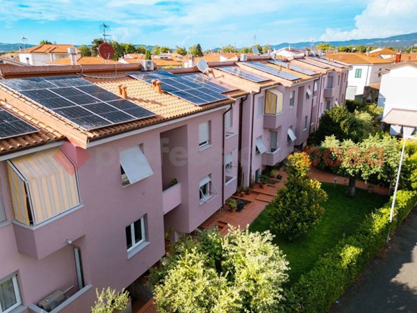 appartamento in vendita a Rosignano Marittimo in zona Vada