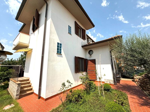 casa indipendente in vendita a Rosignano Marittimo in zona Rosignano Solvay