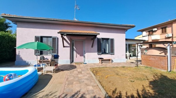 casa indipendente in vendita a Rosignano Marittimo in zona Rosignano Solvay