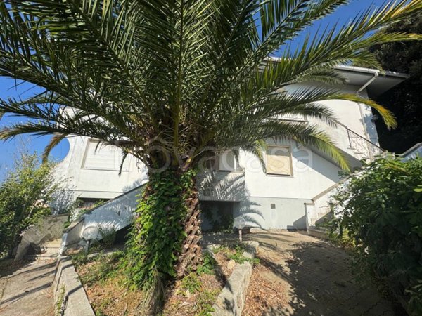 casa indipendente in vendita a Rosignano Marittimo in zona Nibbiaia