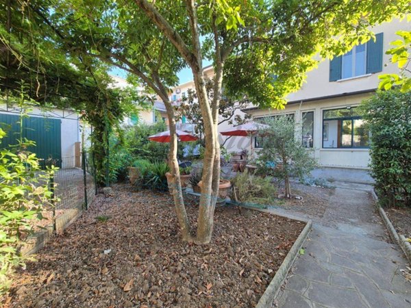 casa indipendente in vendita a Rosignano Marittimo in zona Rosignano Solvay