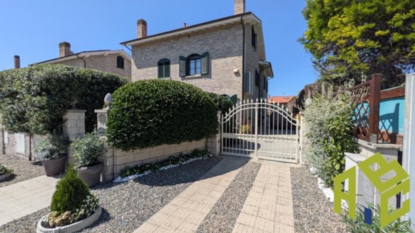 casa indipendente in vendita a Rosignano Marittimo in zona Rosignano Solvay