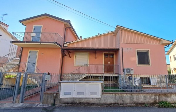casa indipendente in vendita a Rosignano Marittimo in zona Rosignano Solvay