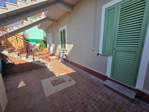 casa indipendente in vendita a Rosignano Marittimo in zona Vada