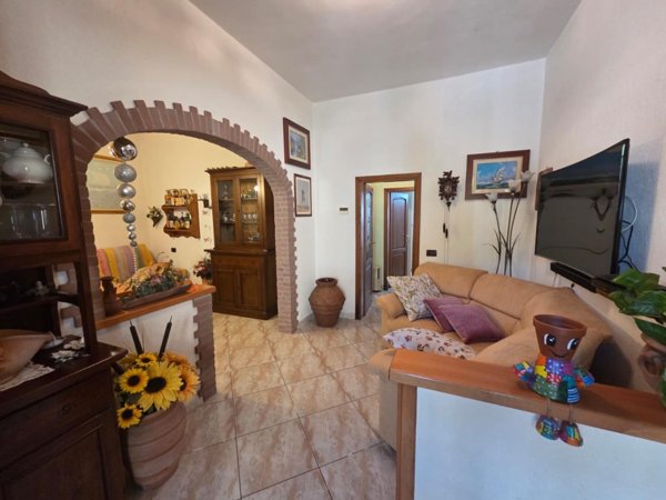casa indipendente in vendita a Rosignano Marittimo in zona Vada