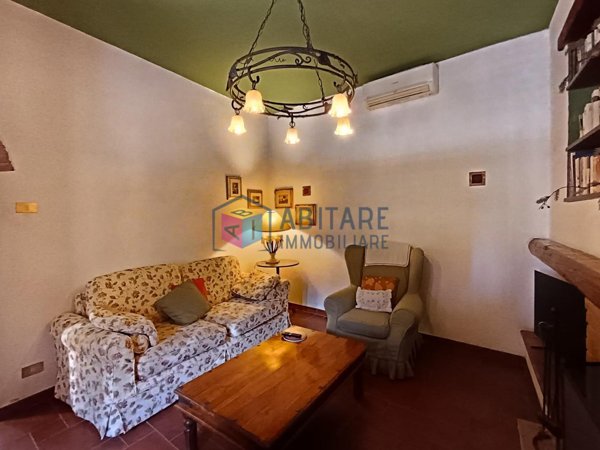 intera palazzina in vendita a Rosignano Marittimo in zona Gabbro