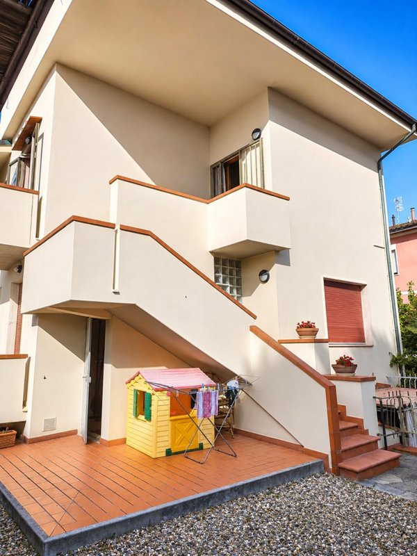 casa indipendente in vendita a Rosignano Marittimo in zona Castiglioncello