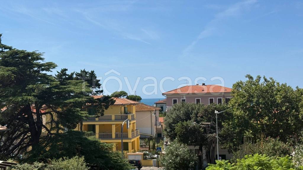 appartamento in vendita a Rosignano Marittimo in zona Castiglioncello