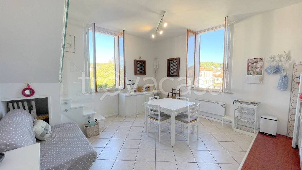 appartamento in vendita a Rosignano Marittimo in zona Castiglioncello