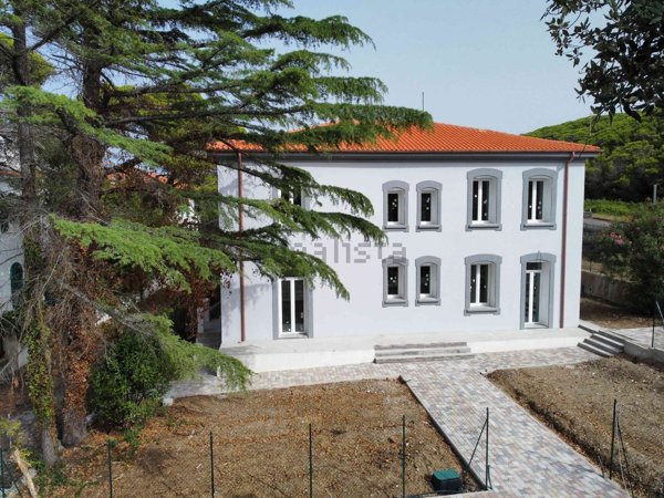 casa indipendente in vendita a Rosignano Marittimo in zona Castiglioncello